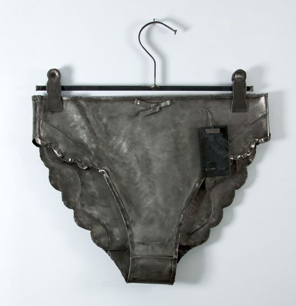 Grosse (de Nikki de Saint-Phalle), 2010
Acier doux, 103 x 93 x 8 cm