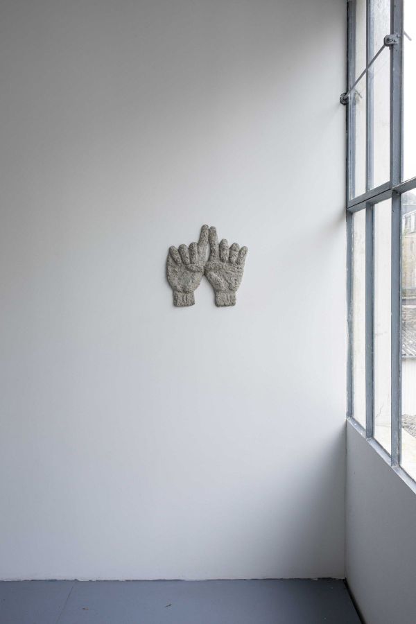 Restons ensemble, 2020
Sculpture murale, béton, acier