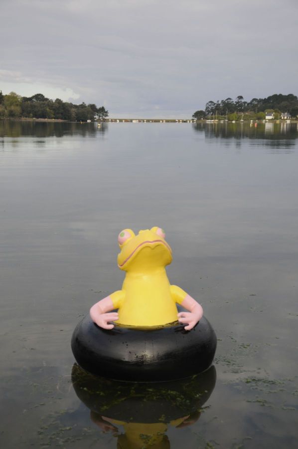 Grenouille pensant à ses cuisses, 2016
Résine de polyester et fibre de verre. Photo : Jean-Yves Brélivet